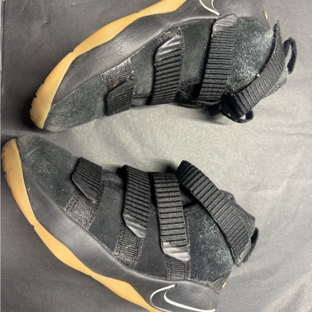 Lebron kids soldier 11 - size 13